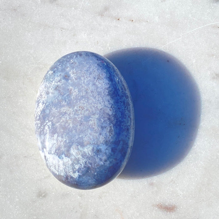 Blue Plume Agate Palmstone PP02