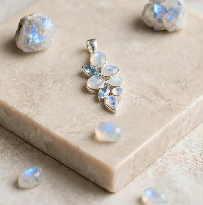 Rainbow Moonstone Sterling Silver Pendant CJ13