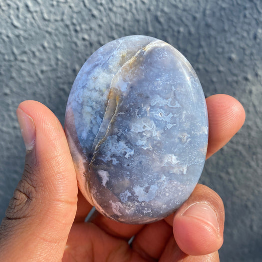 Blue Plume Agate Palmstone PP01