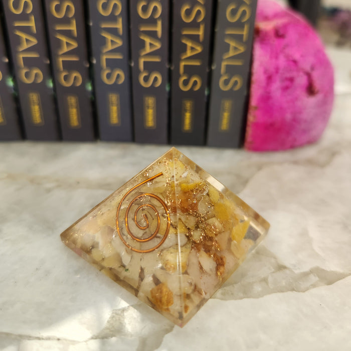 Orgonite Pyramid 4cm - Yellow Jasper