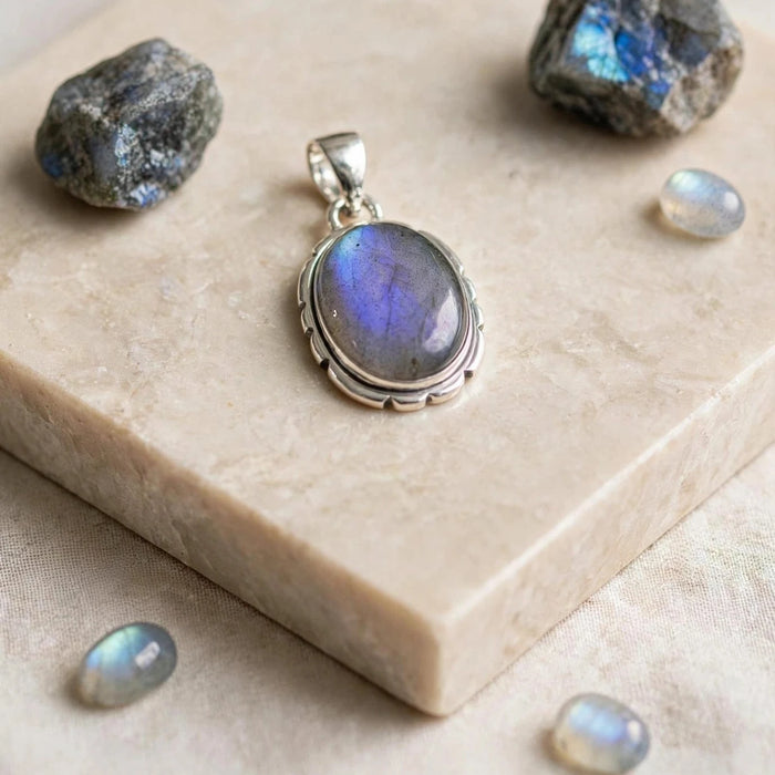 Labradorite Sterling Silver Pendant CJ17