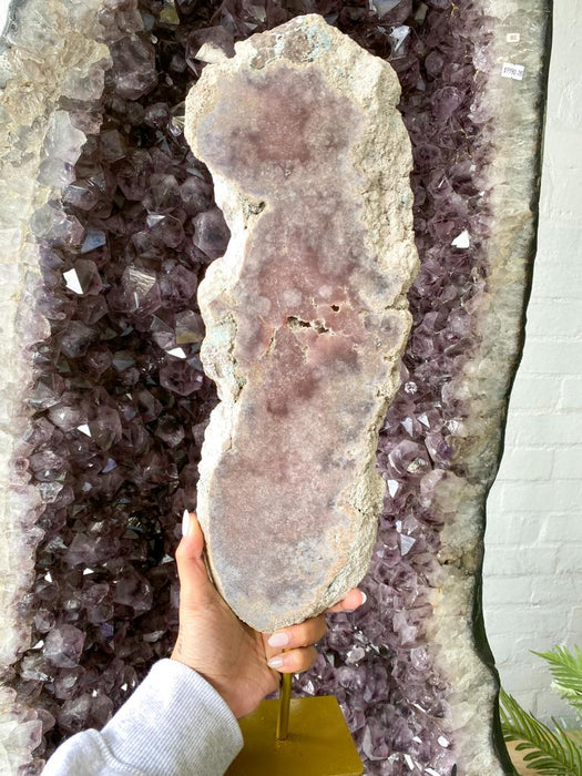 Pink Amethyst with stand SPA32