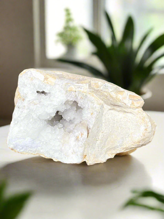 Quartz Thunder Sugar Geode *PICKUP ONLY* P06