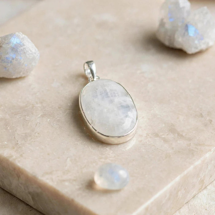 Rainbow Moonstone Sterling Silver Pendant CJ22