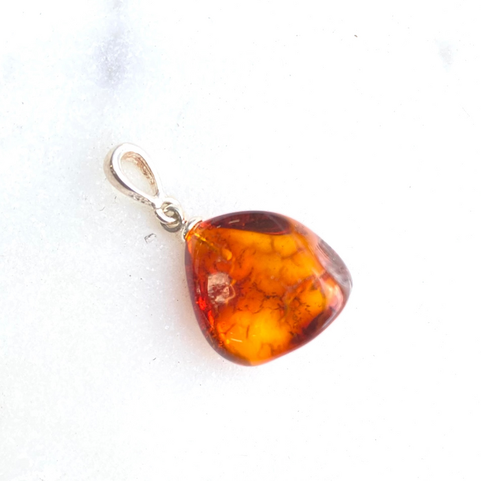 Amber Pendant AP01