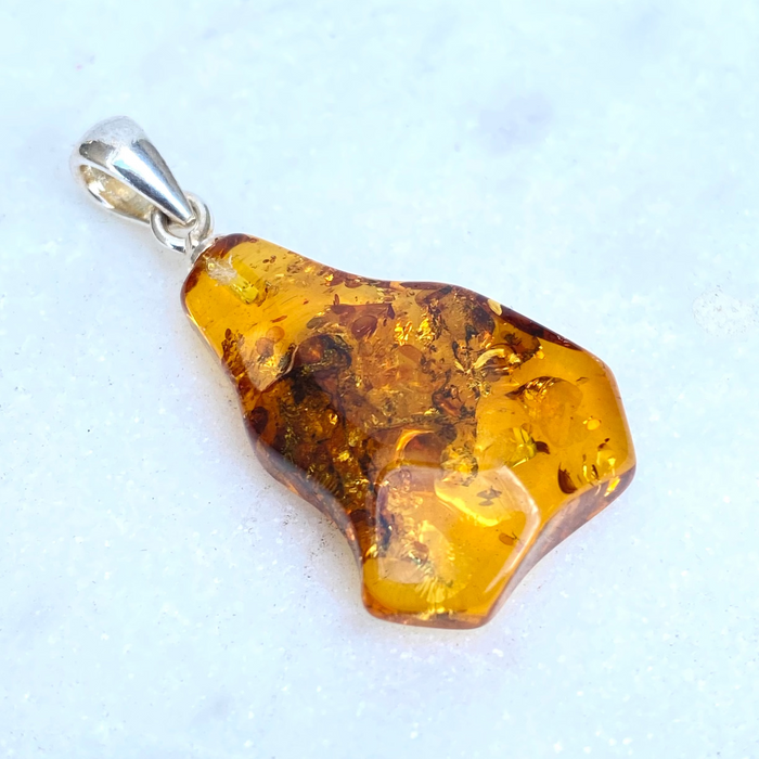 Amber Pendant AP08