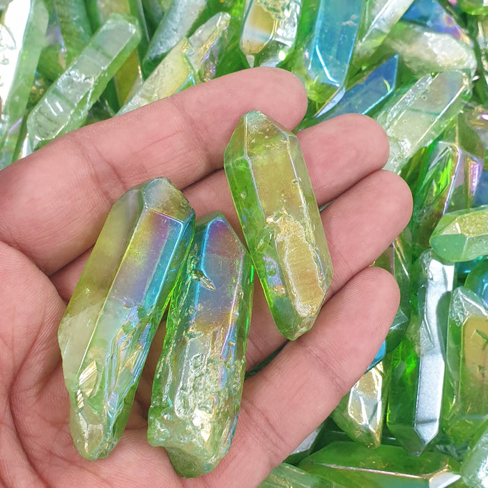 Aura Quartz points Green 1pc