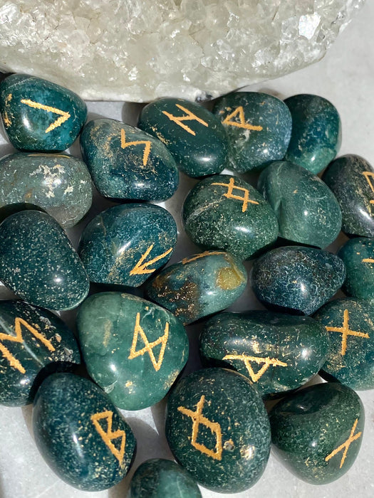 Bloodstone Runes Set