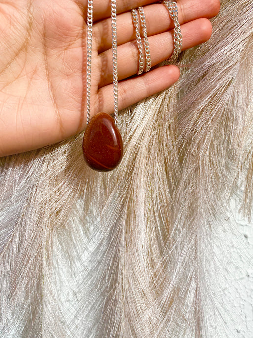Gold sandstone necklace deals