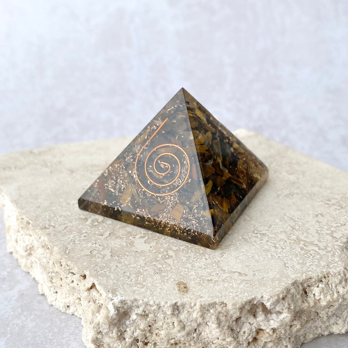 Orgonite Pyramid 4cm- Tiger Eye