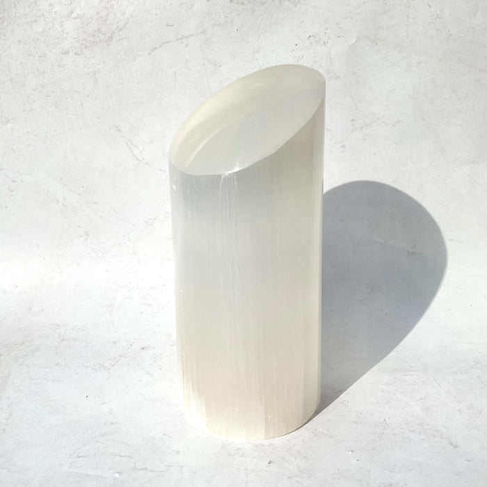 Selenite lipstick shape tower 30cm - No Light