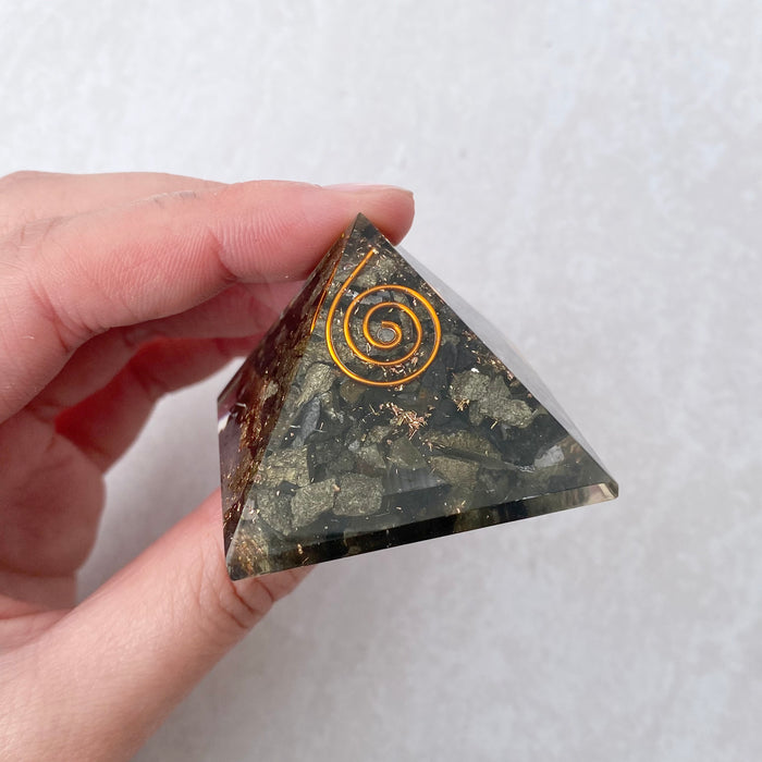 Orgonite Pyramid 4cm- Pyrite