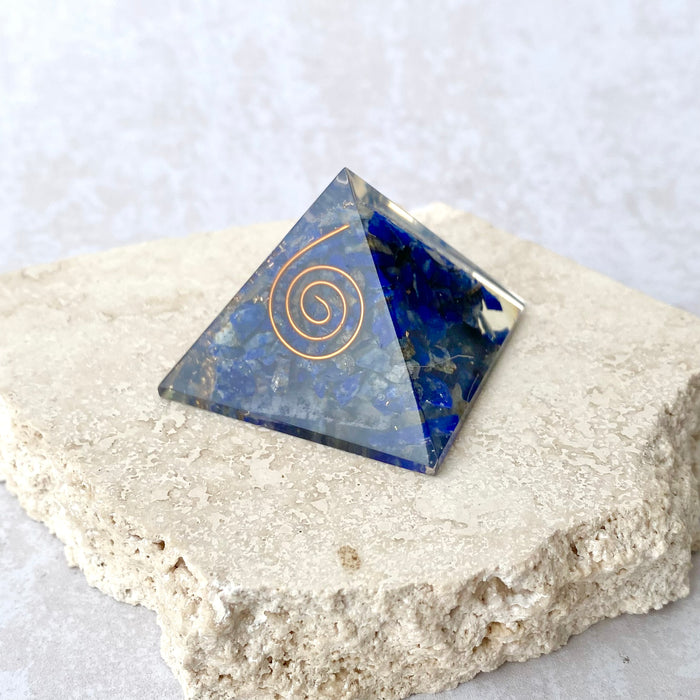 Orgonite Pyramid 4cm- Lapis Lazuli
