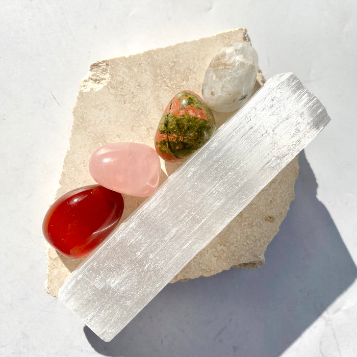 Fertility Kit - Selenite Wand & Tumbled Stones